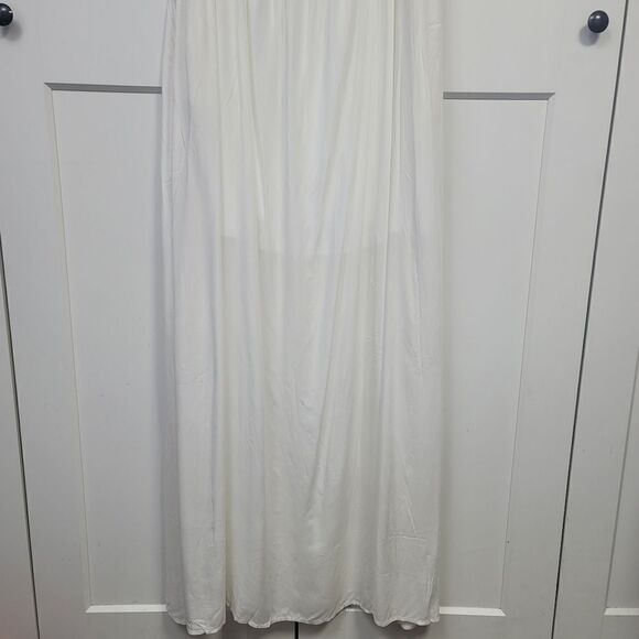 Davi and Dani embroidered flowers off the shoulder maxi dress, 1X - Picture 5 of 13